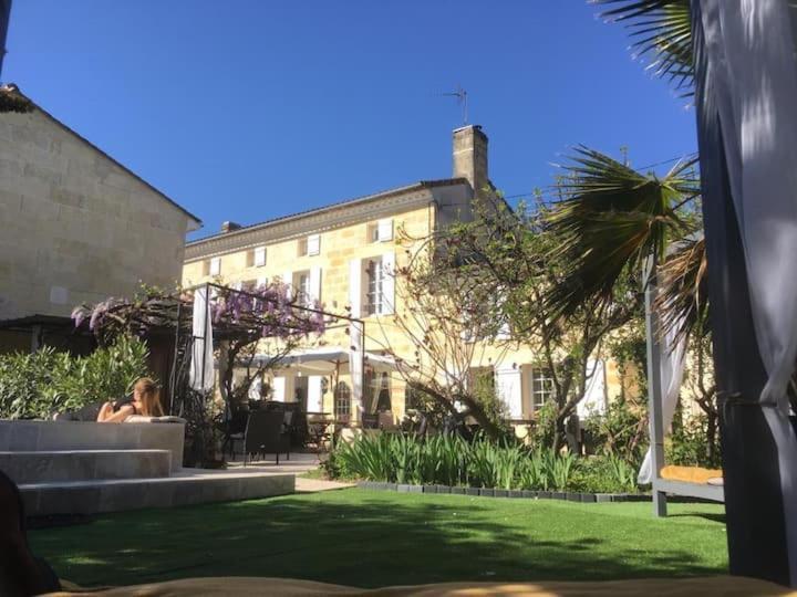 B&B Clos Emilion Et Table D'Hote En Option Vignonet Exterior foto